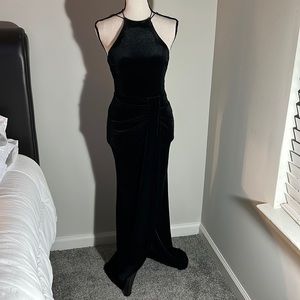 WINDSOR Blk Velvet Dress